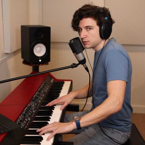What Piano Does Daniel Thrasher Use