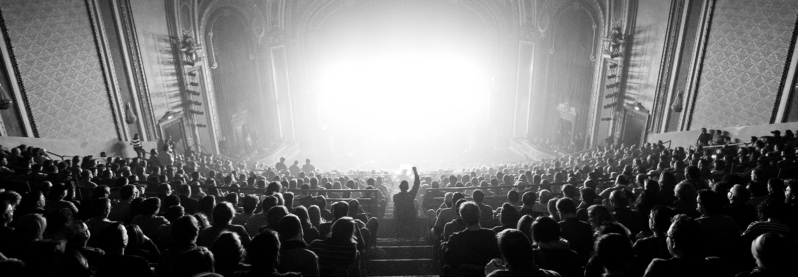 The Riverside Theater Pabst